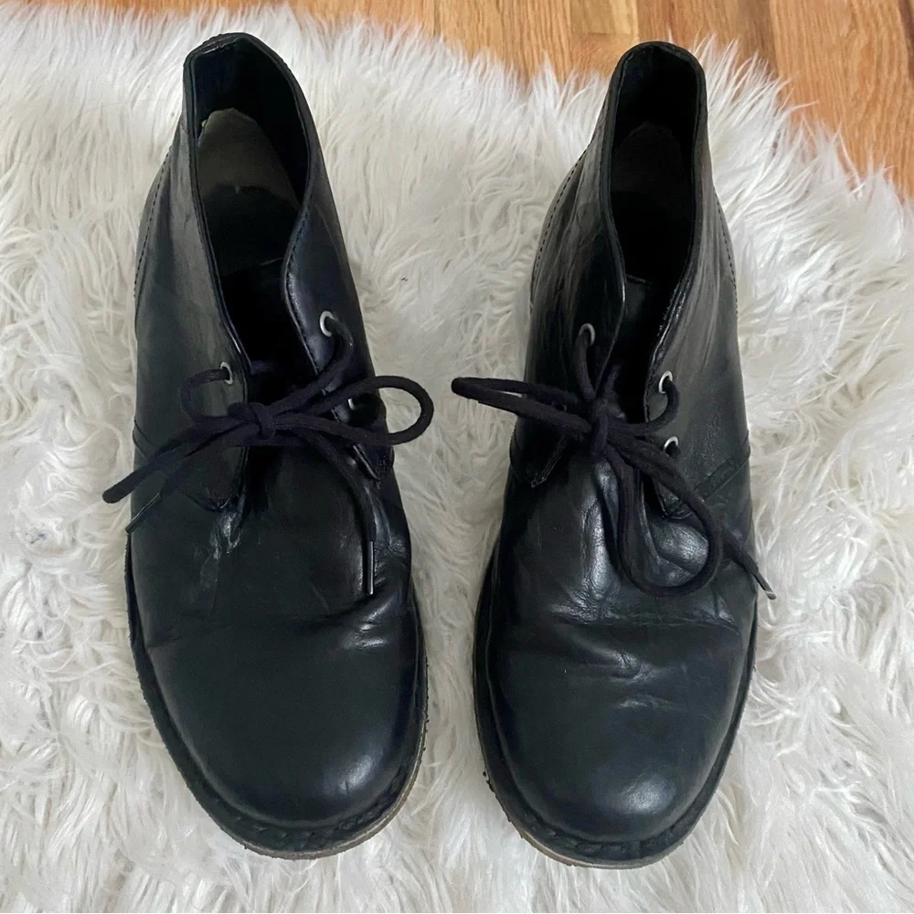 UGG Leighton Black Crepe Leather Lace Up Desert Chukka Boots Size 9